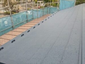 さいたま市岩槻区カバー工法による屋根修理と雨樋修理　屋根材新設